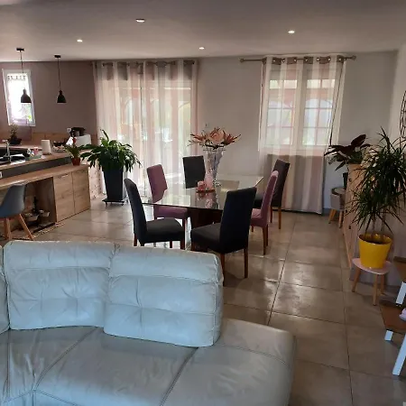 Maison منزل للإقامة *