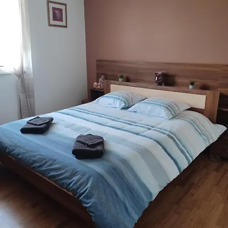 Maison منزل للإقامة Ecommoy